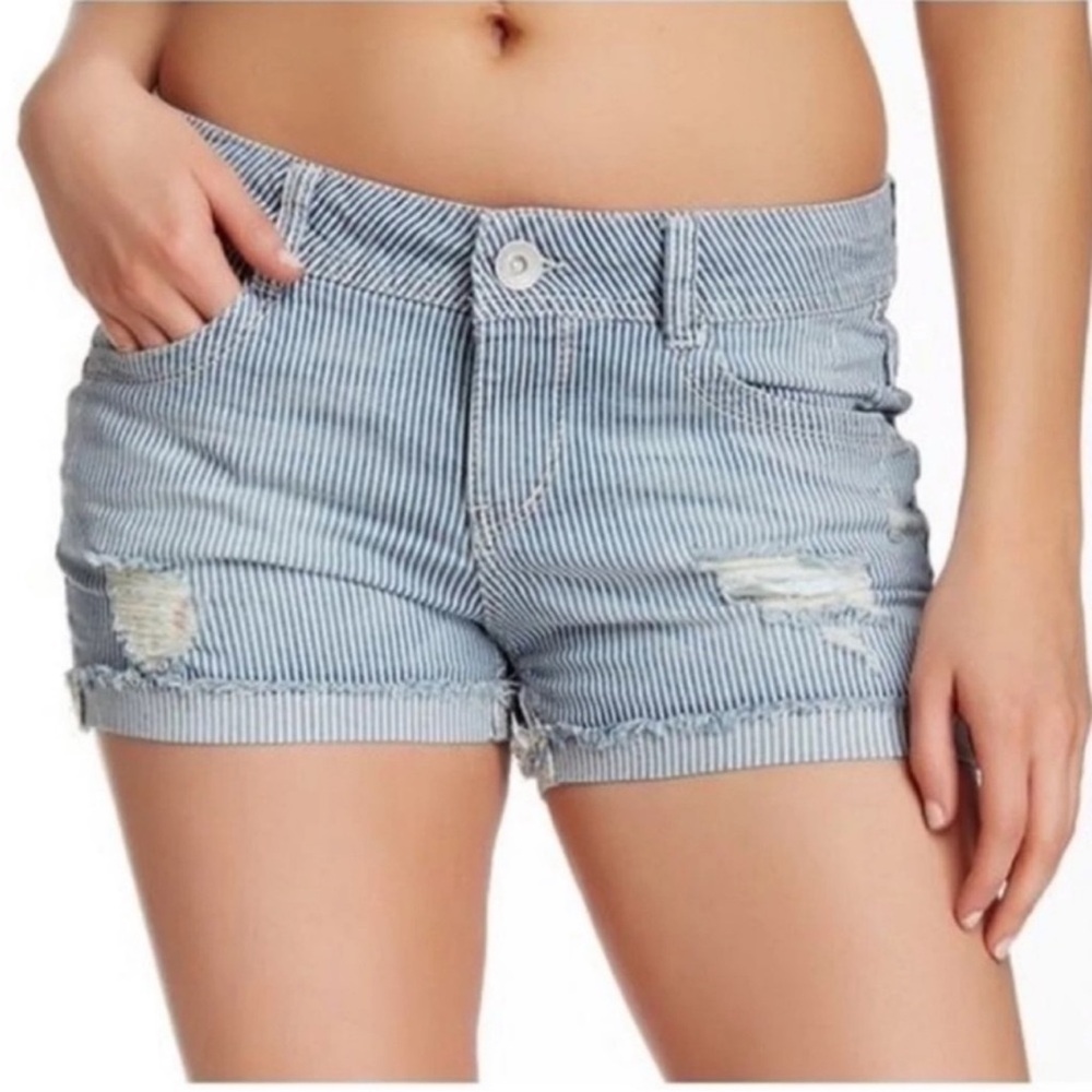 Jolt Women's Blue Denim Striped Jean Shorts✨